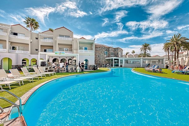 LIVVO Koala Garden Hotel