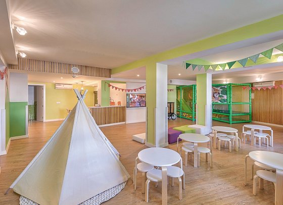 LIVVO Koala Garden Hotel