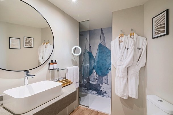 Barceló Margaritas ROYAL LEVEL - Beispiel Bad Juniorsuite Deluxe (Zimmercodierung JD1)