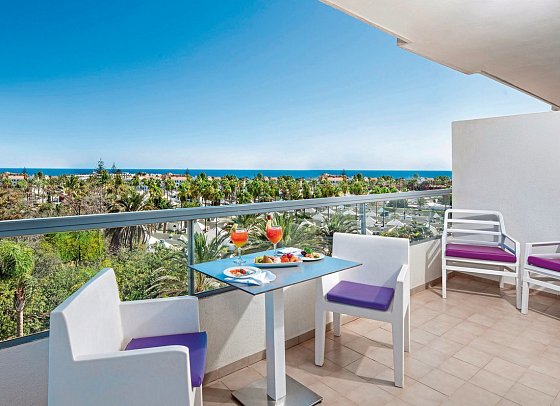 Gran Canaria Princess - Beispiel Terrasse Doppelzimmer Meerblick (Zimmercodierung DBM)