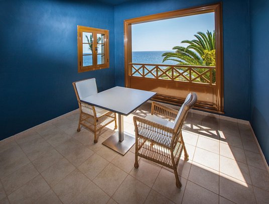 Lopesan Villa del Conde Resort & Thalasso - Beispiel Balkon Seniorsuite (Zimmercodierung WBM)