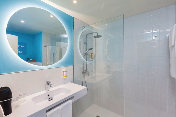 Abora Interclub Atlantic by Lopesan Hotels - Beispiel Bad (Zimmercodierungen DG1 & DC1)