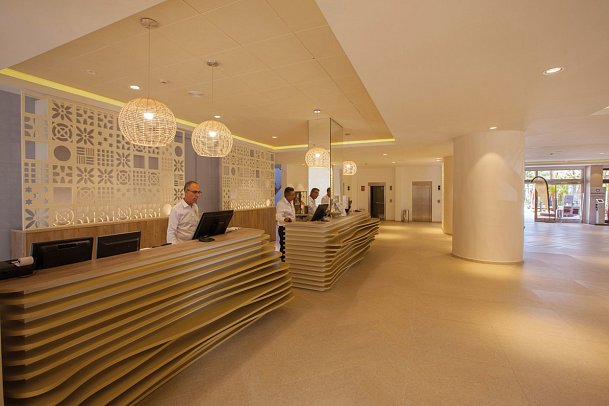 Abora Continental by Lopesan Hotels