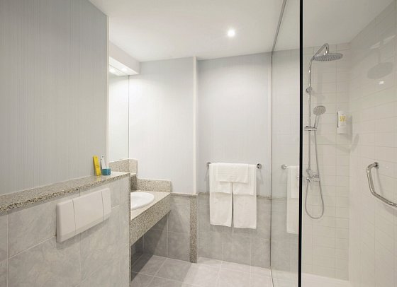 Abora Continental by Lopesan Hotels - Beispiel Bad Doppelzimmer (Zimmercodierungen DG1, DC1 & DG2)