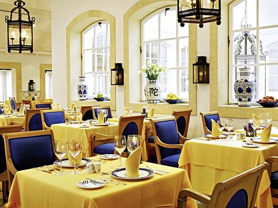 Seaside Grand Hotel Residencia