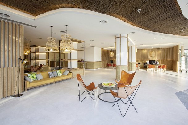 Corallium Dunamar by Lopesan Hotels