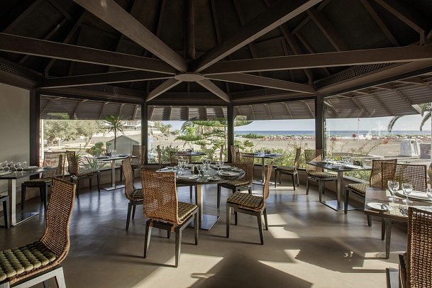Corallium Beach by Lopesan Hotels - Bar Atlantico