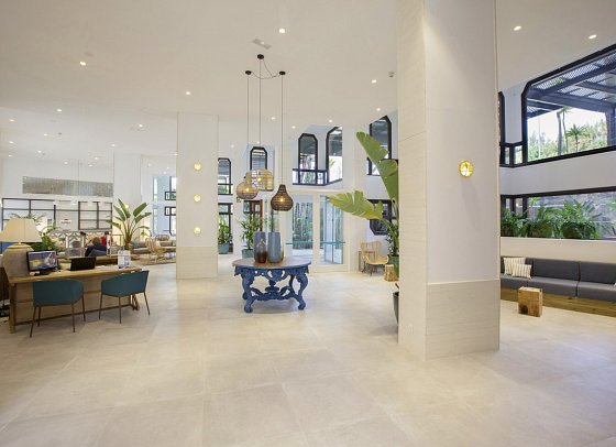 Corallium Beach by Lopesan Hotels