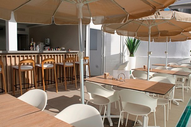 HL Miraflor Suites - Adults only Bar