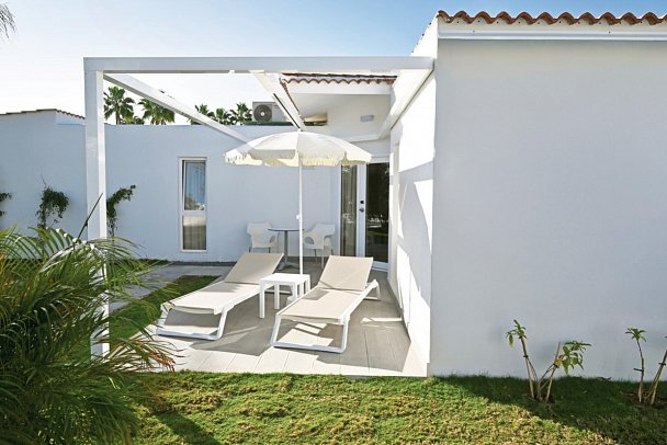 HL Miraflor Suites - Beispiel Terrasse Bungalow Superior (Zimmercodierung BS1)