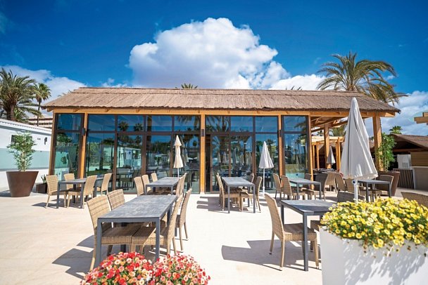 HL Miraflor Suites