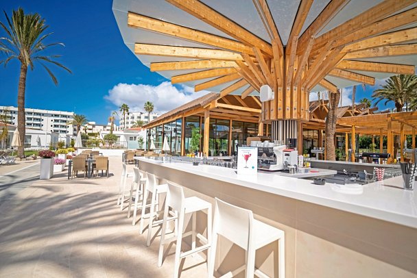 HL Miraflor Suites