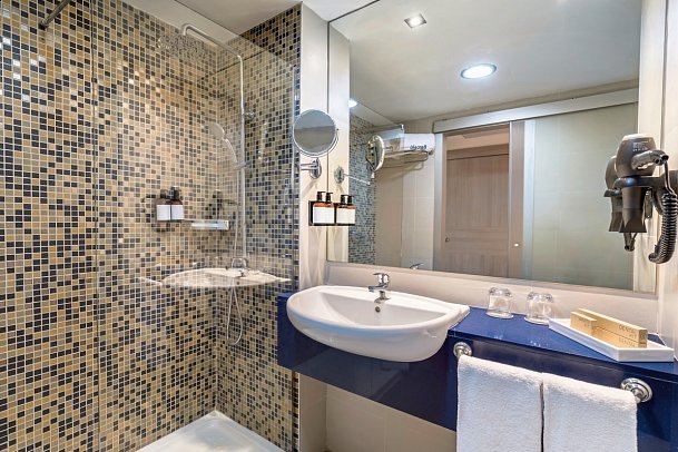 Barceló Margaritas - Beispiel Bad (Zimmercodierungen DB1 & DC1)