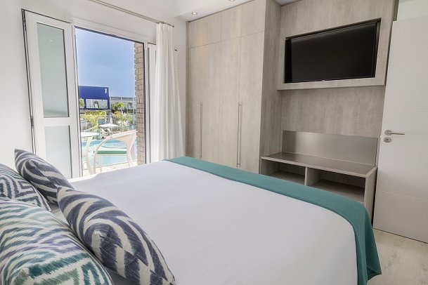 LIVVO Los Calderones - Wohnbeispiel Suite Duplex (Zimmercodierungen WB1, WB2, WE1 & W1P)