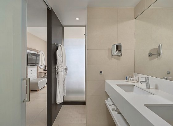 Radisson Blu Resort & Spa Gran Canaria Mogán - Beispiel Bad (Zimmercodierungen DSP & FVP)