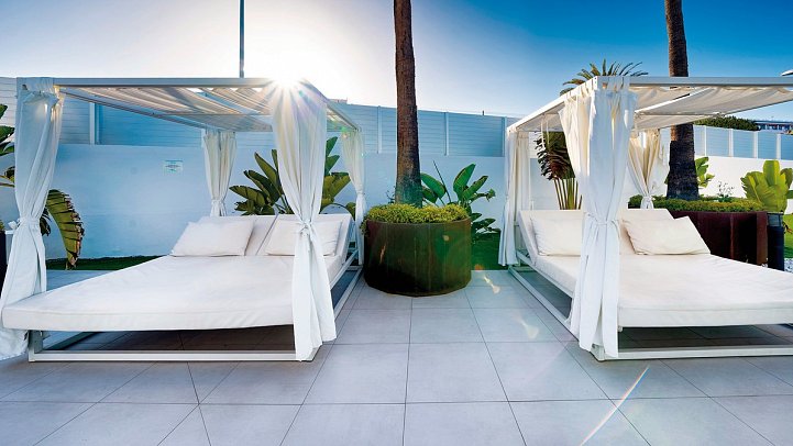 Nayra - Sonnenterrasse Hauptgebäude