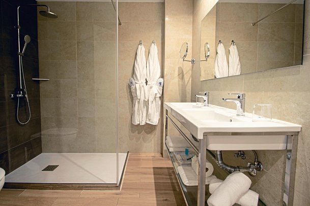 HL Suitehotel Playa del Inglés - Beispiel Bad (Zimmercodierungen DB1 & DBM)