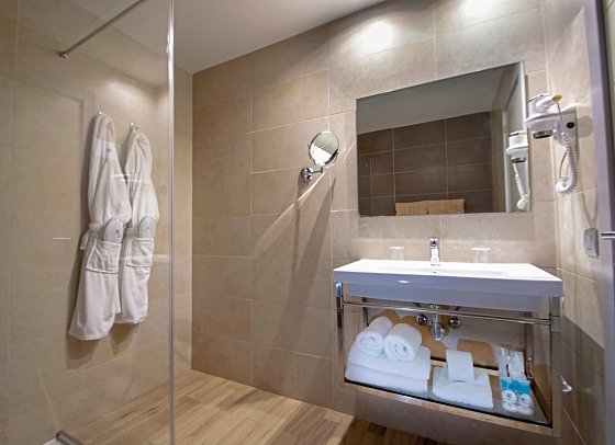 HL Suitehotel Playa del Inglés - Beispiel Bad (Zimmercodierungen DB1 & DBM)