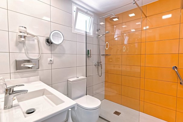 Bull Escorial & Spa - Beispiel Bad (Zimmercodierung D2D)