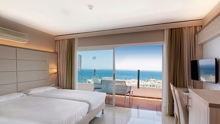 Bull Escorial & Spa - Wohnbeispiel Doppelzimmer Meerblick 7.-8. Etage (Zimmercodierung D2D)