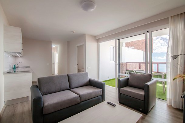 Corona Roja - Wohnbeispiel renovierte Unterbringung (Zimmercodierungen AB2 & OB2)