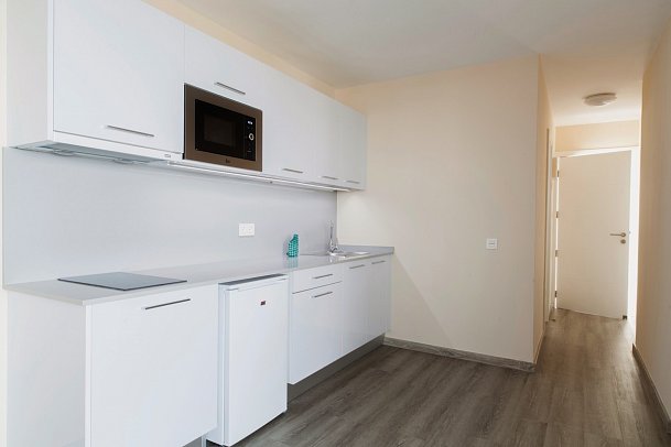Corona Roja - Wohnbeispiel renovierte Unterbringung (Zimmercodierungen AB2 & OB2)