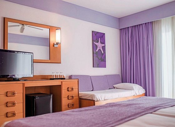 Servatur Don Miguel - Wohnbeispiel Dreibettzimmer Classic (Zimmercodierung TB1)
