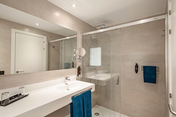 Servatur Puerto Azul - Bad Juniorsuite (Zimmercodierungen JB1, JB2, JB3 & JB4)