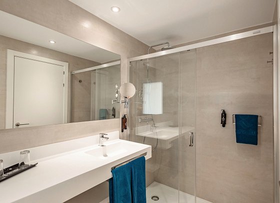 Servatur Puerto Azul - Bad Juniorsuite (Zimmercodierungen JB1, JB2, JB3 & JB4)