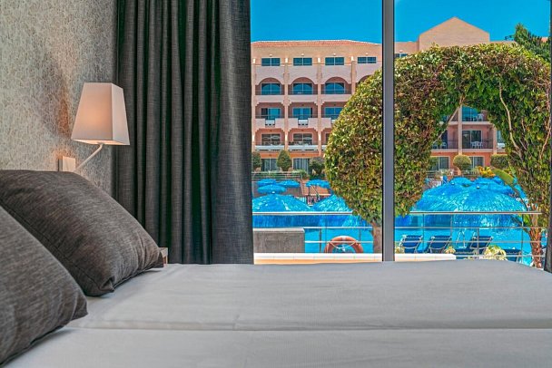 Mirador Maspalomas by Dunas - Wohnbeispiel Familienzimmer Poolblick (Zimmercodierung FBP)