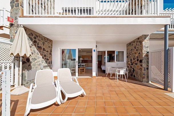 Servatur Altamadores - Beispiel Terrasse (Zimmercodierungen JB2 & AM2)