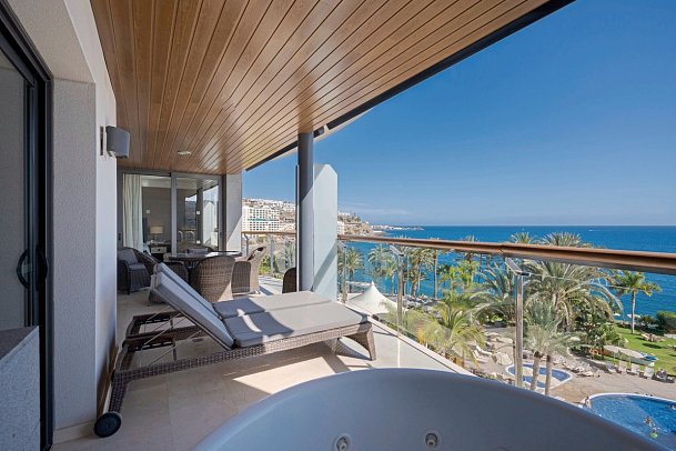 Radisson Blu Resort Gran Canaria - Beispiel Balkon Suite 2 Schlafzimmer (Zimmercodierung W2M)
