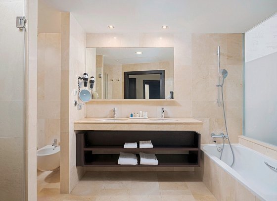 Radisson Blue Resort Gran Canaria - Beispiel Bad Doppelzimmer (Zimmercodierung DBM)