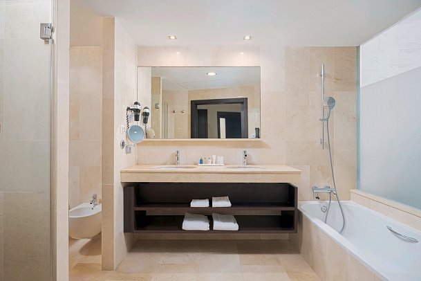 Radisson Blue Resort Gran Canaria - Beispiel Bad Doppelzimmer (Zimmercodierung DBM)