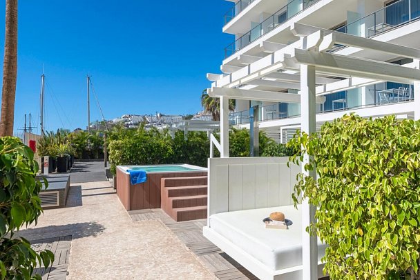 Marina Suites