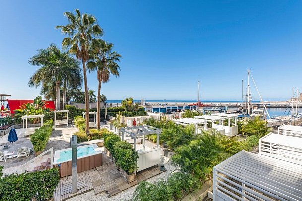 Marina Suites