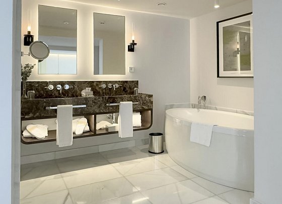 Hospes Puerta de Alcalá - Deluxe (Zimmercodierung UD1)