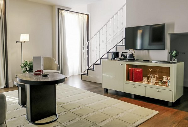 Hospes Puerta de Alcalá - Junior Suite (Zimmercodierung JB1)