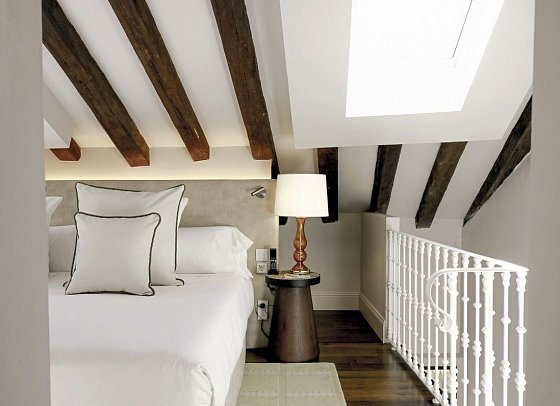 Hospes Puerta de Alcalá - Junior Suite (Zimmercodierung JB1)
