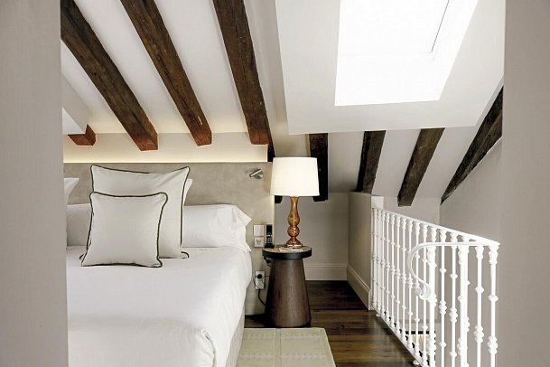 Hospes Puerta de Alcalá - Junior Suite (Zimmercodierung JB1)