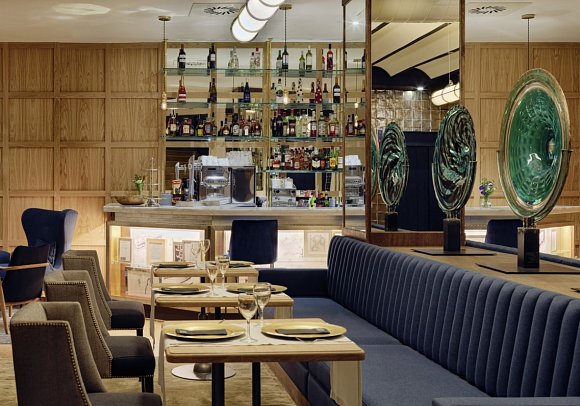 H10 Puerta de Alcalá