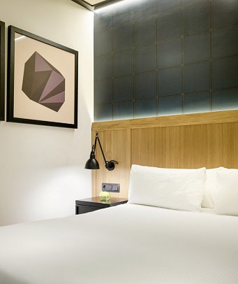 H10 Puerta de Alcalá - Wohnbeispiel Doppelzimmer Standard (Zimmercodierung DG1)