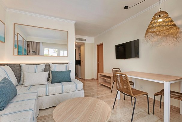 Grupotel Mar de Menorca - Wohnbeispiel (Zimmercodierungen AB1 & OB1)