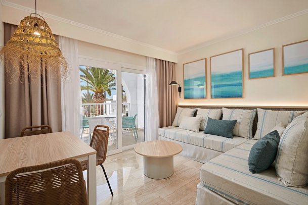 Grupotel Mar de Menorca - Wohnbeispiel (Zimmercodierungen AB1 & OB1)