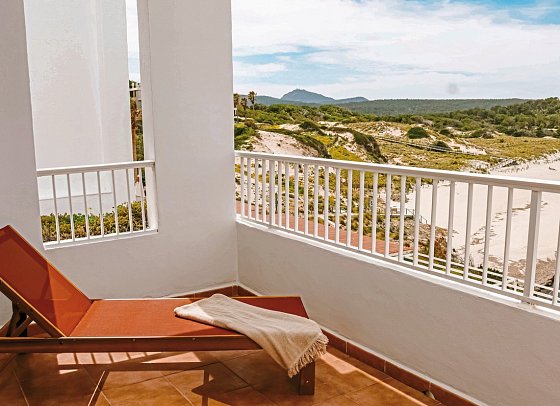 Beach Club Menorca - Beispiel Balkon Suite Meerblick (Zimmercodierung WBM)