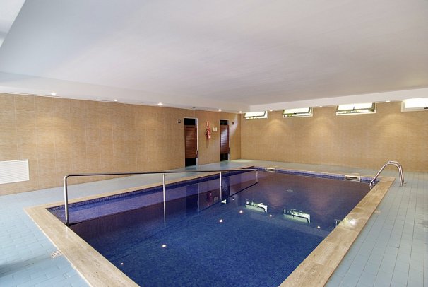 Zafiro Menorca - Hallenbad