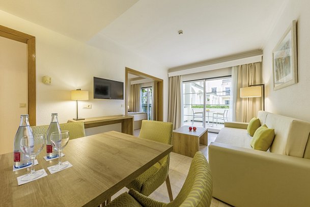 Zafiro Menorca - Wohnbeispiel (Zimmercodierungen AB1, AB3, A1P, A2P, AB2, AB4, A1Q & A2Q)