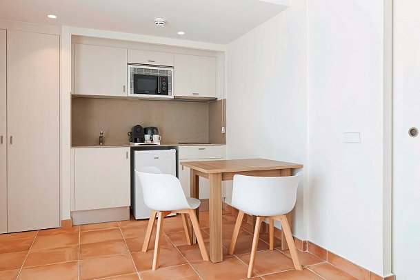 AluaSoul Menorca - Wohnbeispiel (Zimmercodierungen JBG & JBM)