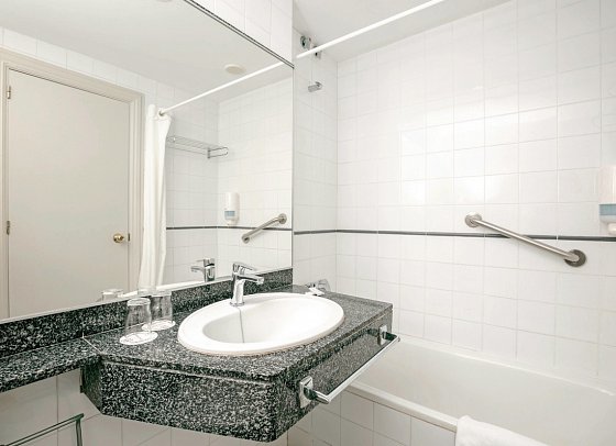 Aguamarina Club Hotel - Beispiel Bad (Zimmercodierungen DB1, DBM & DBP)