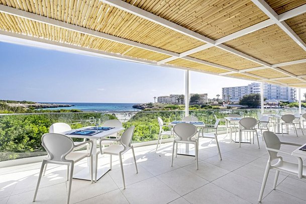 FERGUS Style Carema Beach